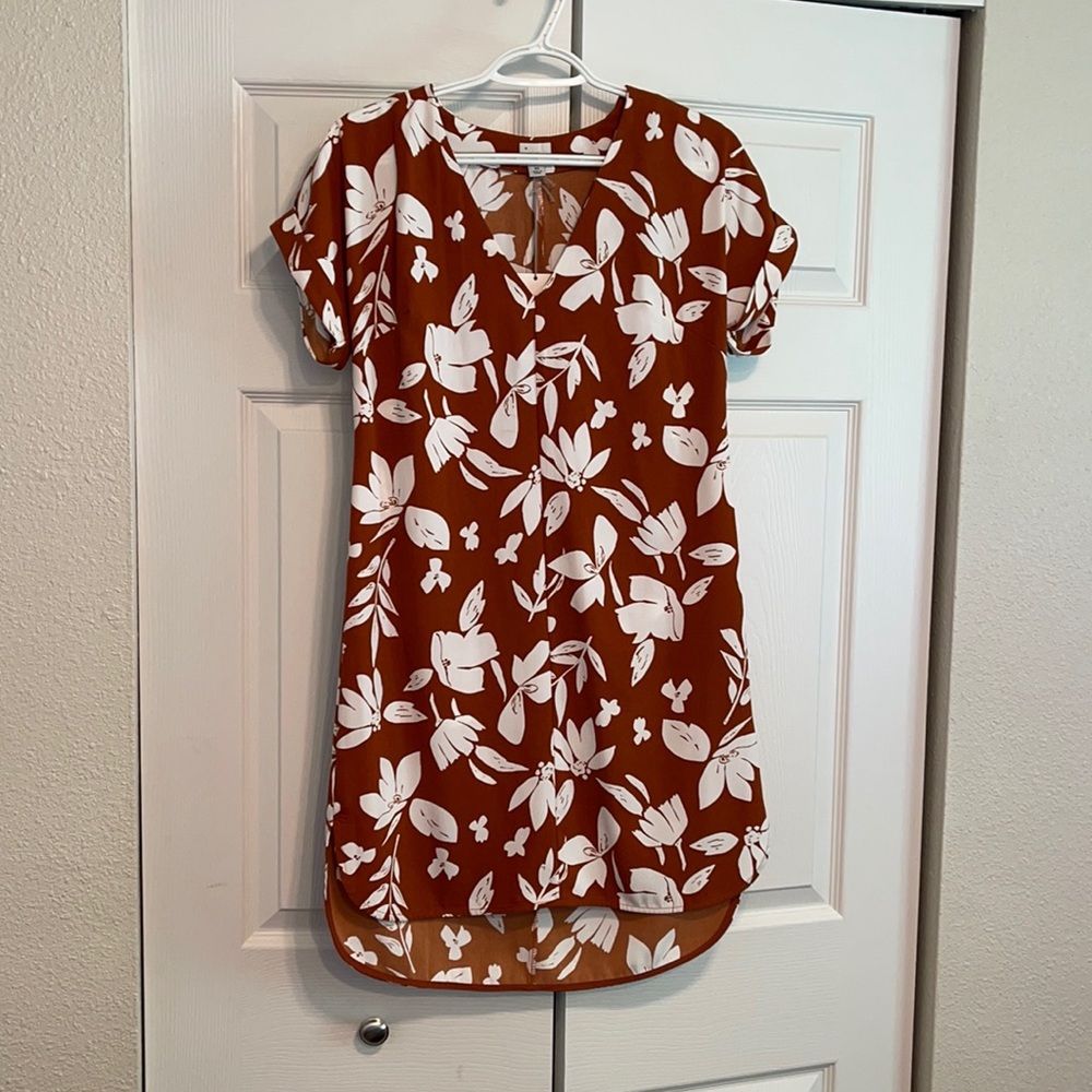 Short sleeve rounded him high low dress